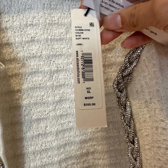 Alice + Olivia
Akira Embellished-Trim Cardigan Size XL - Picture 9 of 13